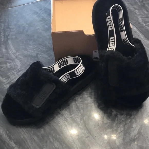 BNWOT UGGS K DISCO SLIDE - Picture 1 of 7